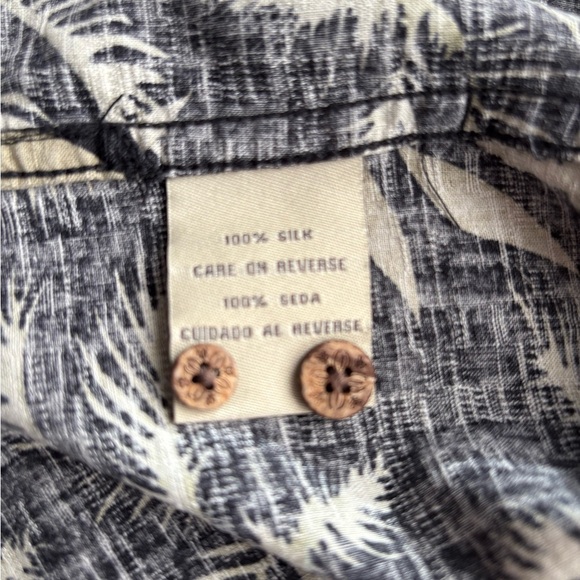 Solitude Mens Button Up 100% Washable Silk Floral Hawaiian Cruise Shirt Large - Picture 10 of 11
